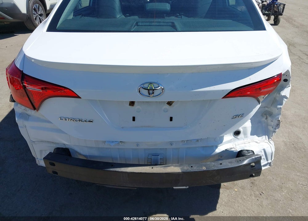2018 TOYOTA COROLLA SE VIN: 2T1BURHE8JC034373