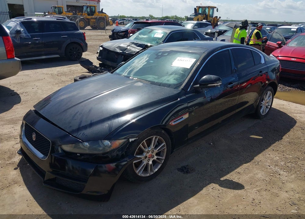 2017 JAGUAR XE VIN: SAJAD4BNXHA957204