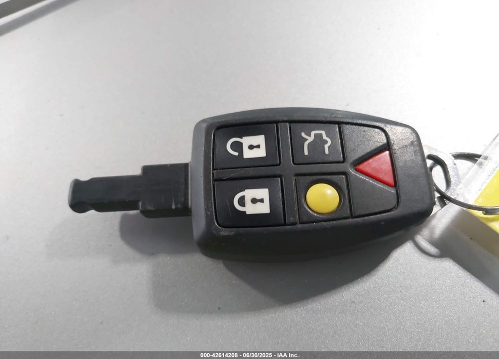2006 VOLVO S40 VIN: YV1MS382362215222