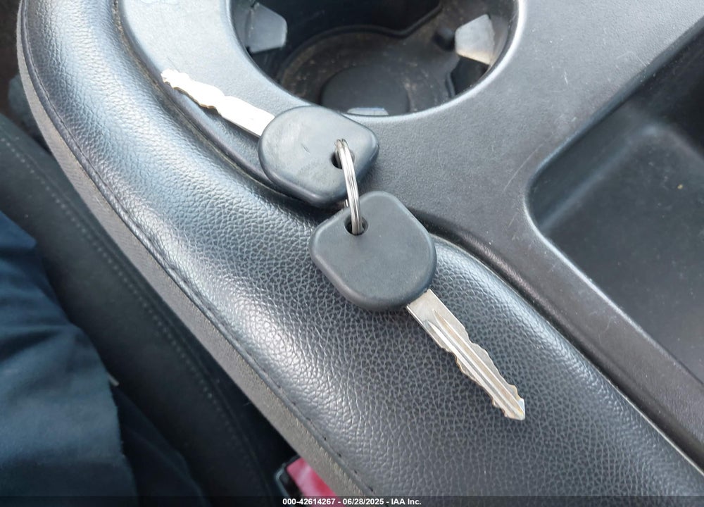 2007 CHEVROLET SILVERADO VIN: 1GCEC14CX7Z576577