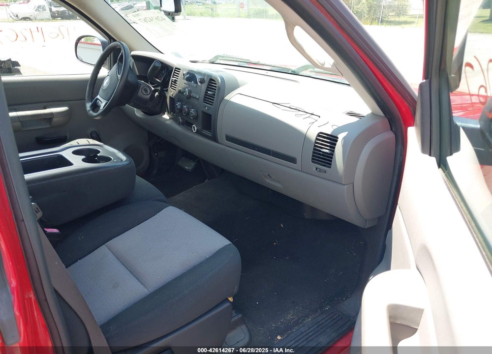 2007 CHEVROLET SILVERADO VIN: 1GCEC14CX7Z576577