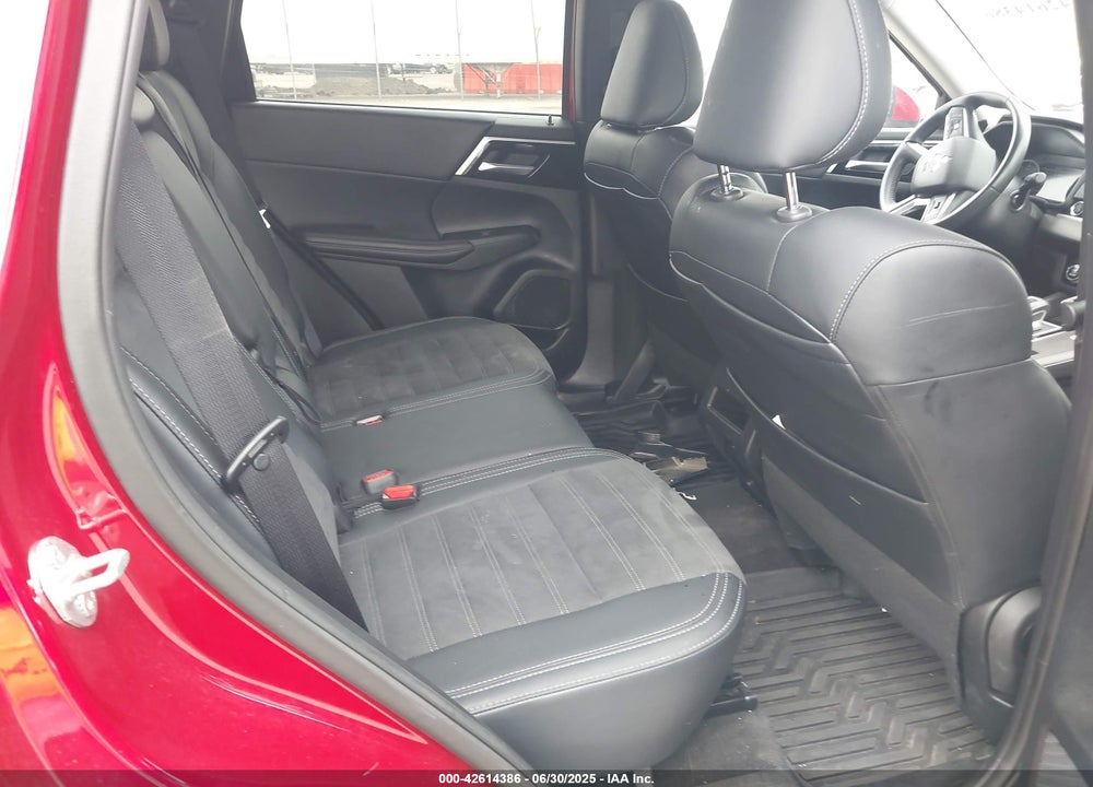 2024 MITSUBISHI OUTLANDER SE 2.5 2WD/SE BLACK EDITION S-AWC/SE BLACK EDITION W/PANO ROOF S-AWC VIN: JA4J3VA84RZ065076