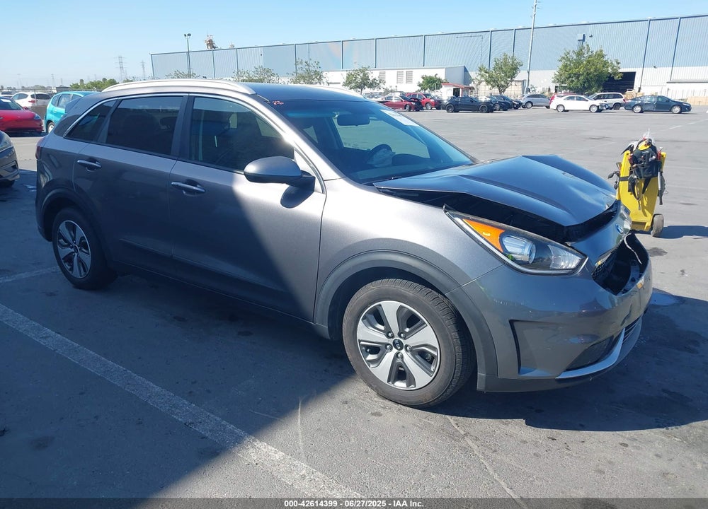 2017 KIA NIRO LX VIN: KNDCB3LC2H5104079