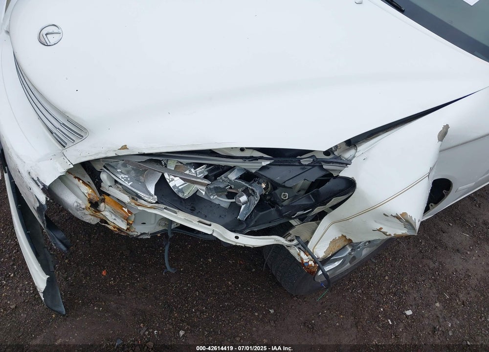 2004 LEXUS ES 330 VIN: JTHBA30G945001515