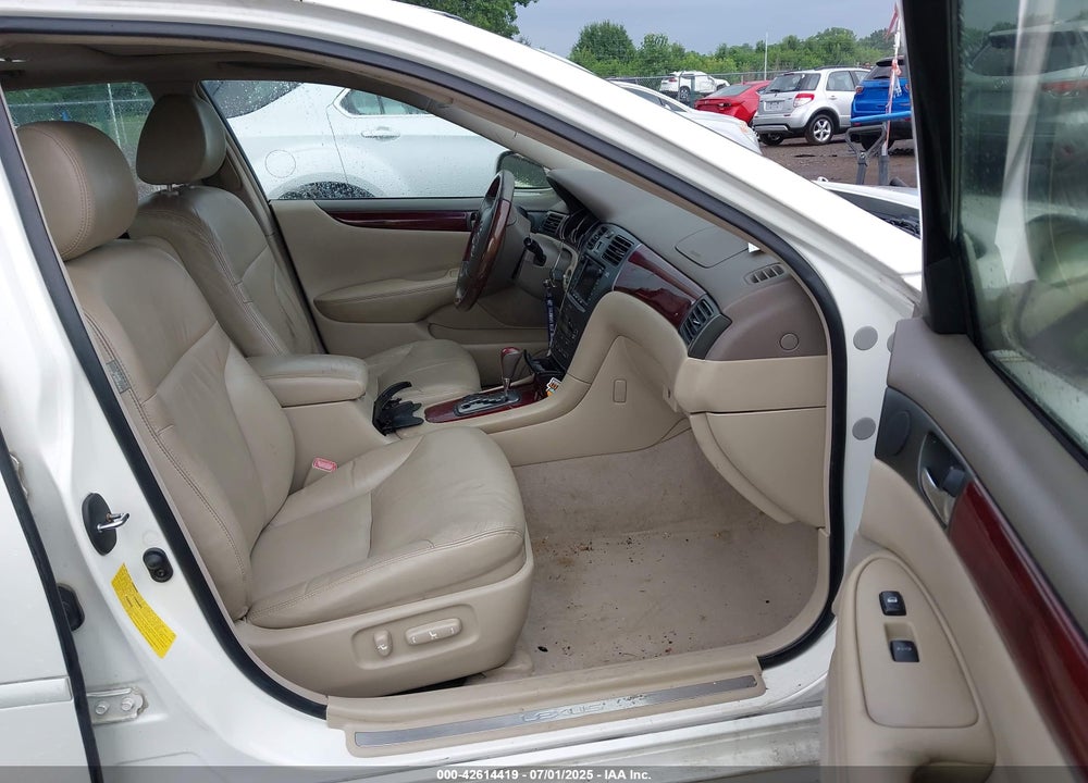 2004 LEXUS ES 330 VIN: JTHBA30G945001515