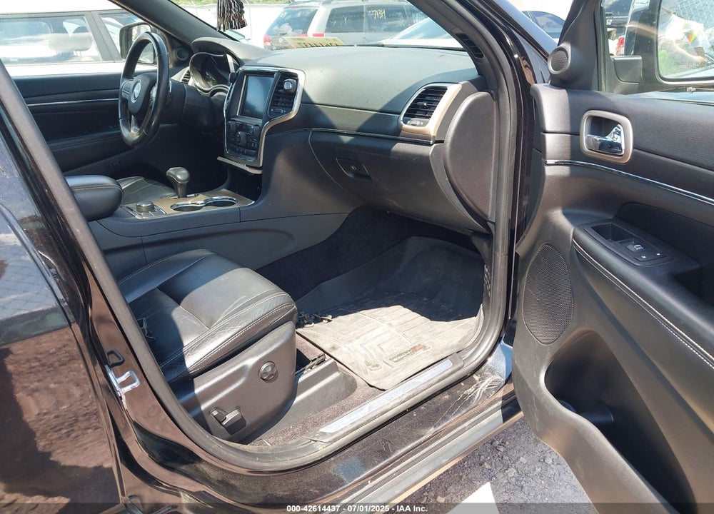 2015 JEEP GRAND CHEROKEE VIN: 1C4RJFBG1FC173342