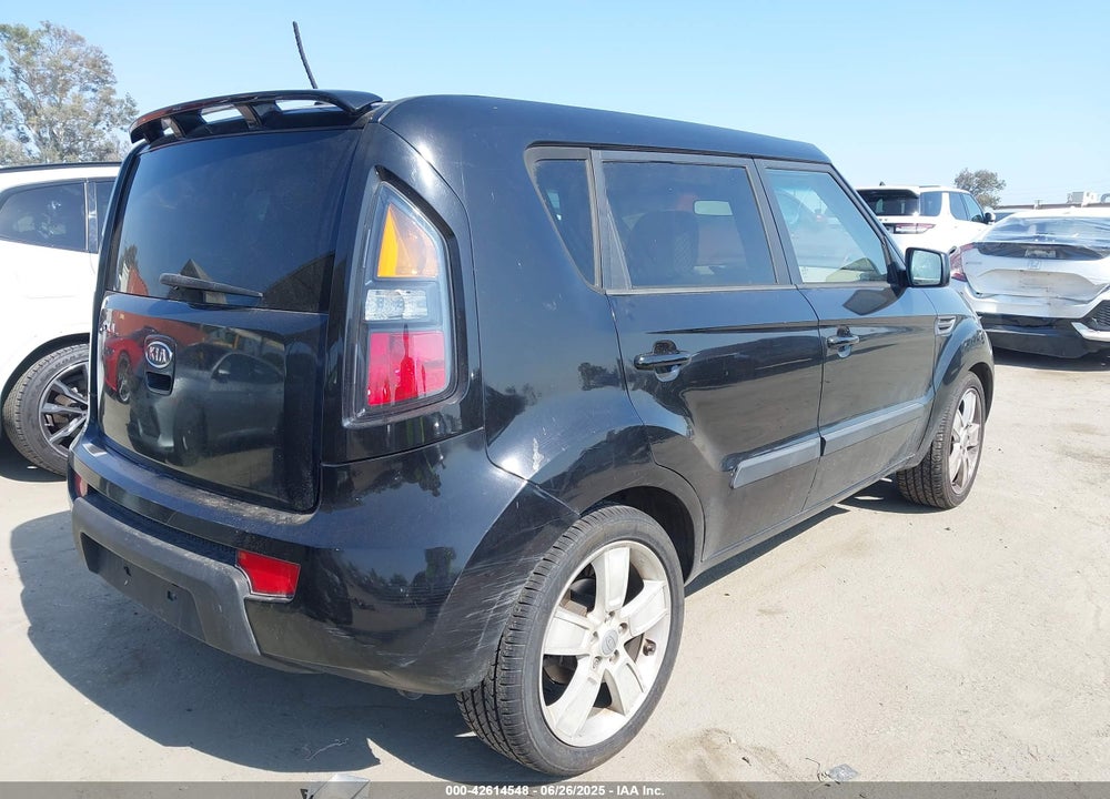 2011 KIA SOUL VIN: KNDJT2A26B7223497