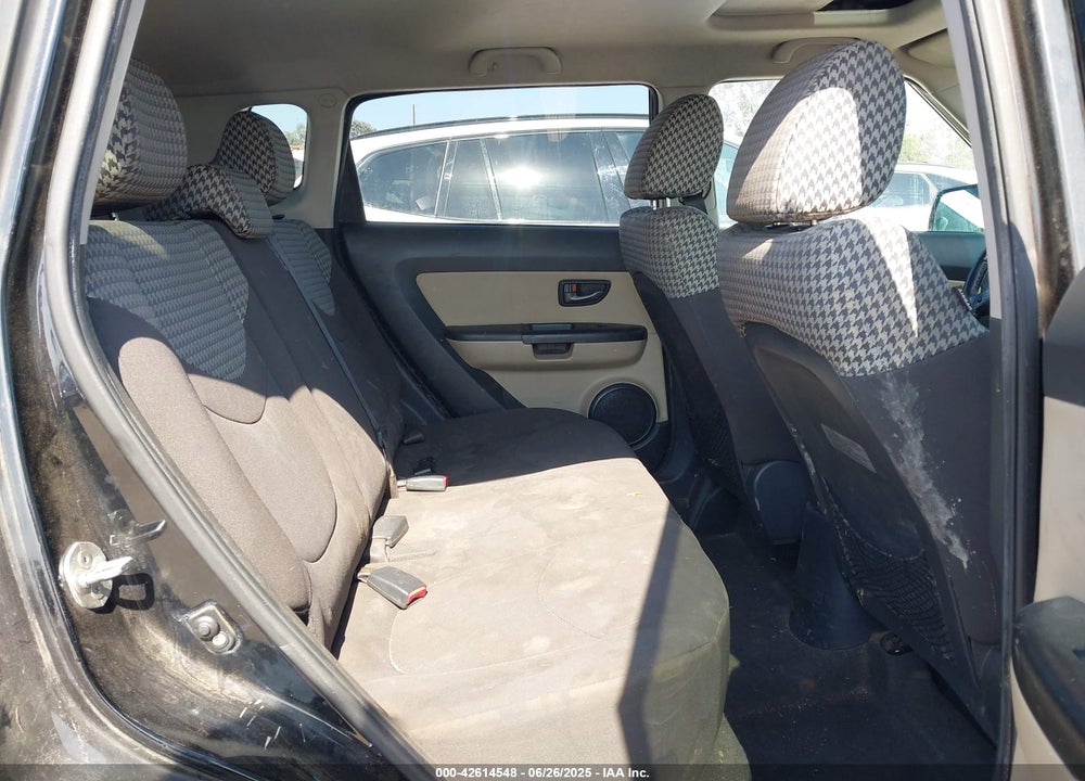 2011 KIA SOUL VIN: KNDJT2A26B7223497