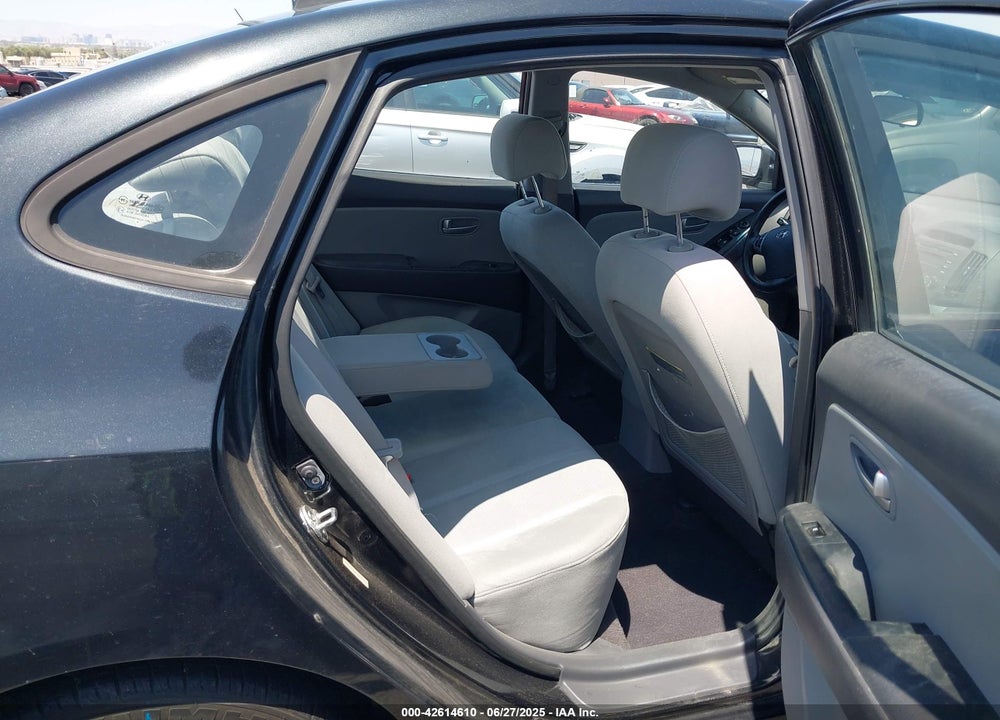 2009 HYUNDAI ELANTRA VIN: KMHDU46D09U745324