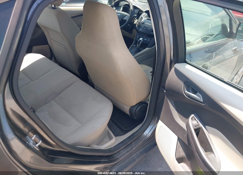 2015 FORD FOCUS VIN: 1FADP3F25FL208976