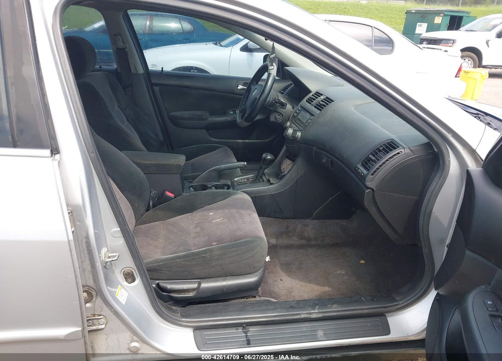 2005 HONDA ACCORD 2.4 LX VIN: 1HGCM56445A075716