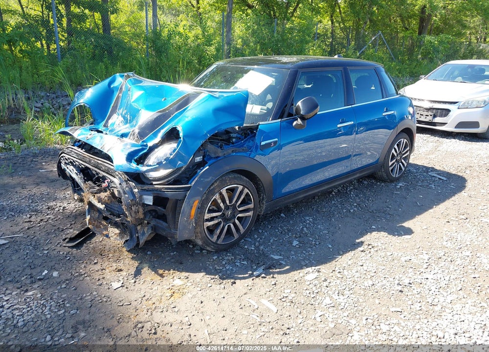 2022 MINI COOPER VIN: WMW53DK03N2R85565