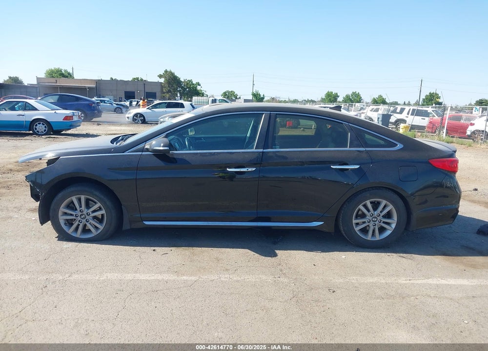 2015 HYUNDAI SONATA VIN: 5NPE34AF8FH165281