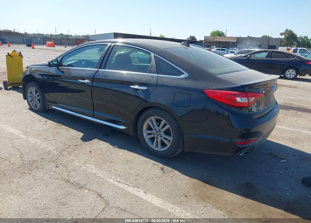 2015 HYUNDAI SONATA VIN: 5NPE34AF8FH165281