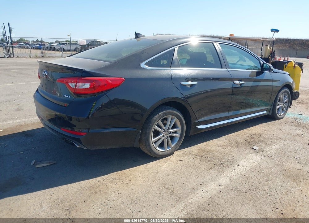 2015 HYUNDAI SONATA VIN: 5NPE34AF8FH165281