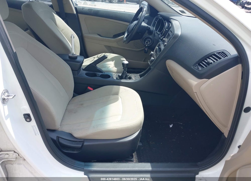 2011 KIA OPTIMA LX VIN: KNAGM4A70B5101029