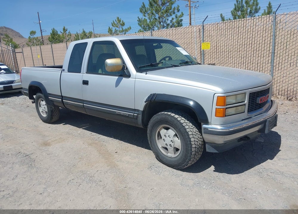 1994 GMC SIERRA K1500 VIN: 2GTEK19K9R1548669