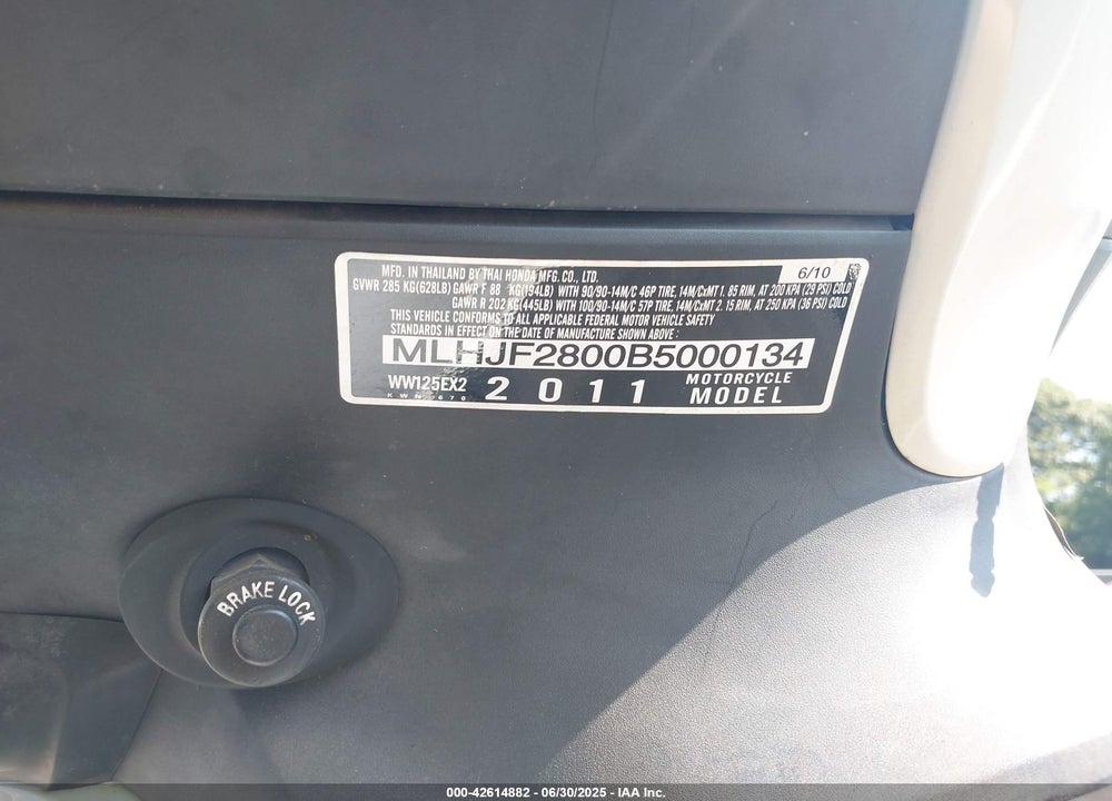 2011 HONDA PCX VIN: MLHJF2800B5000134