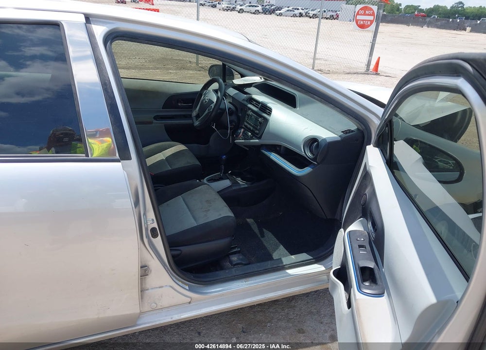 2012 TOYOTA PRIUS C VIN: JTDKDTB33C1517362