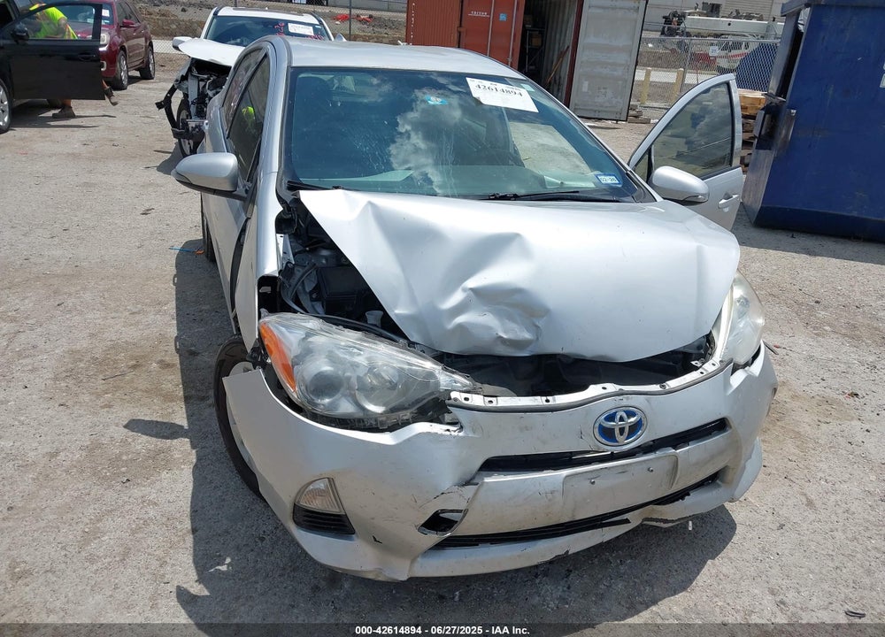 2012 TOYOTA PRIUS C VIN: JTDKDTB33C1517362
