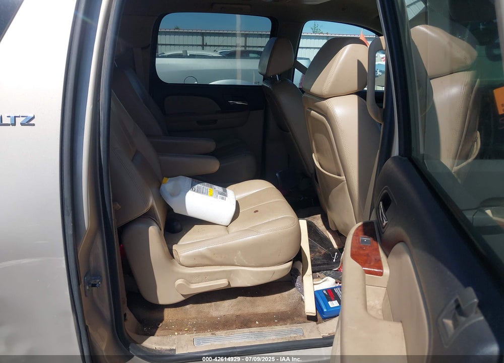 2007 CHEVROLET SUBURBAN 1500 VIN: 3GNFC16057G134997