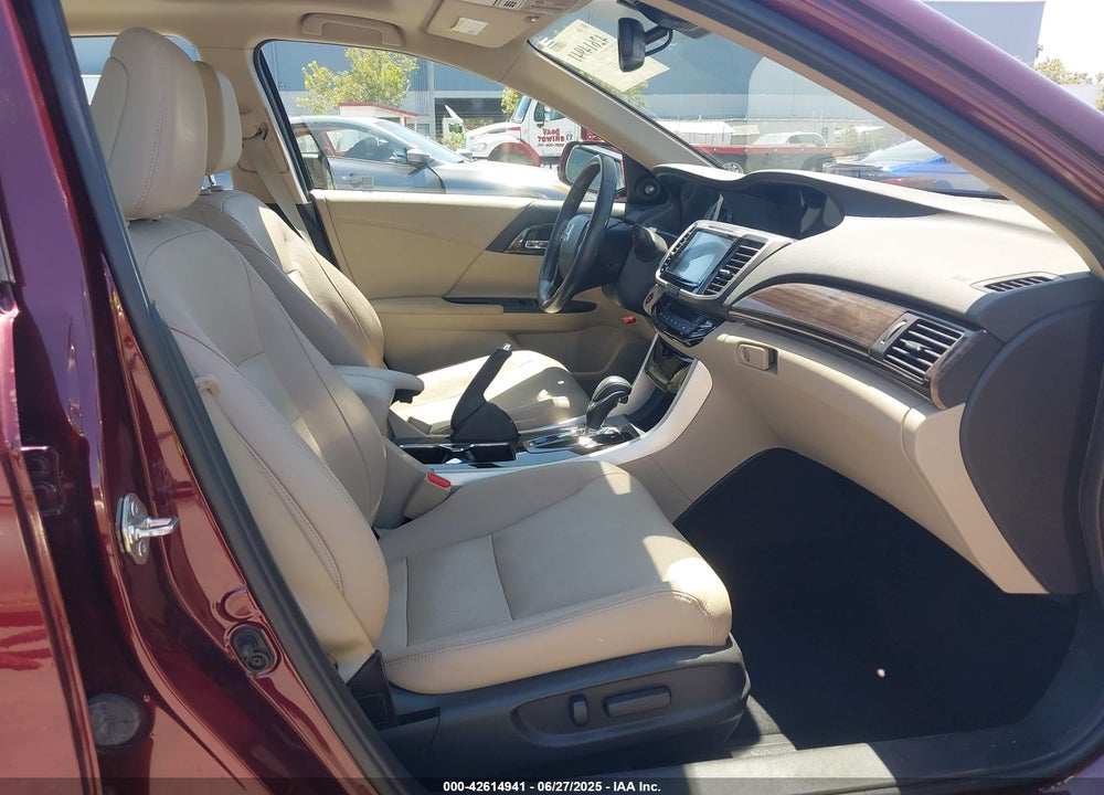2017 HONDA ACCORD VIN: 1HGCR3F01HA013102
