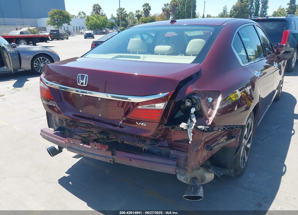 2017 HONDA ACCORD VIN: 1HGCR3F01HA013102