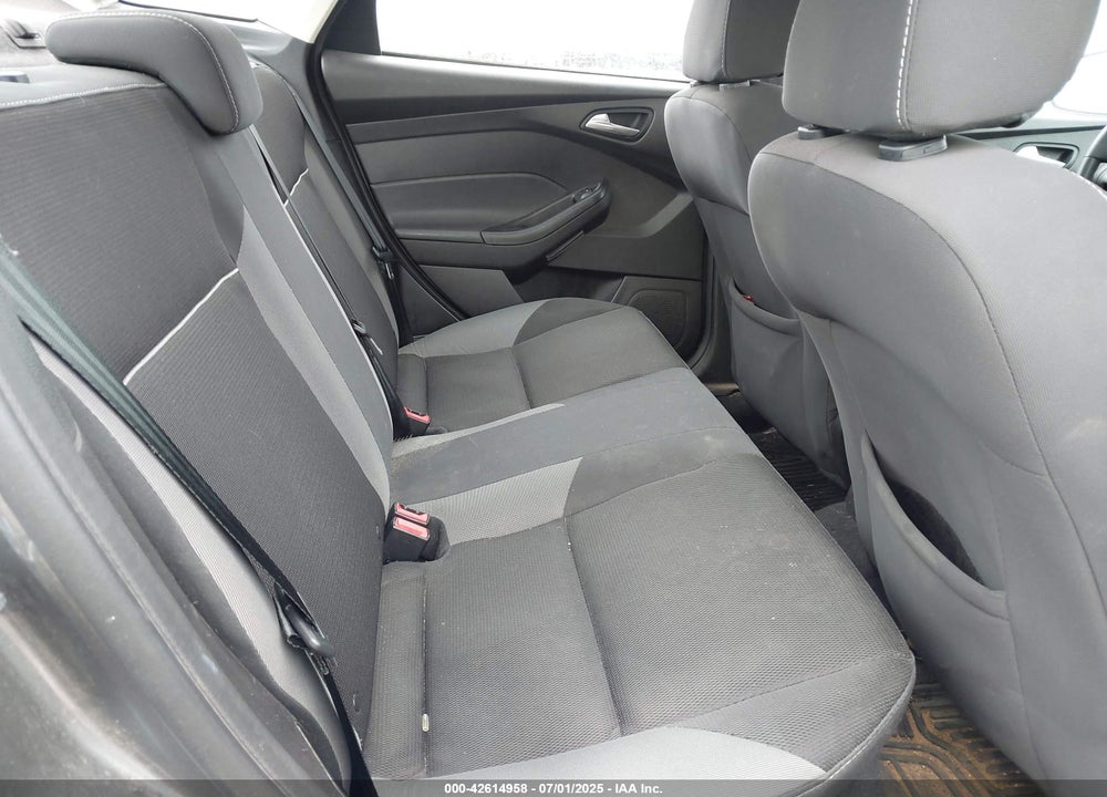 2014 FORD FOCUS SE VIN: 1FADP3F29EL417796