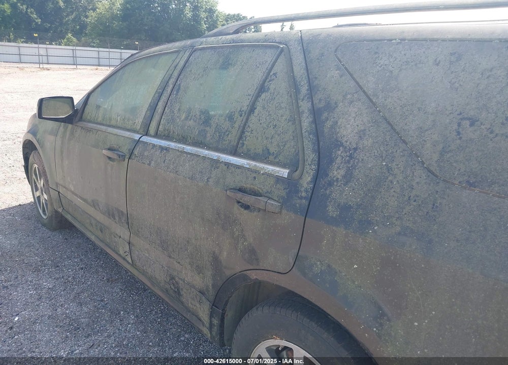 2004 CADILLAC SRX V8 VIN: 1GYEE63A640162116