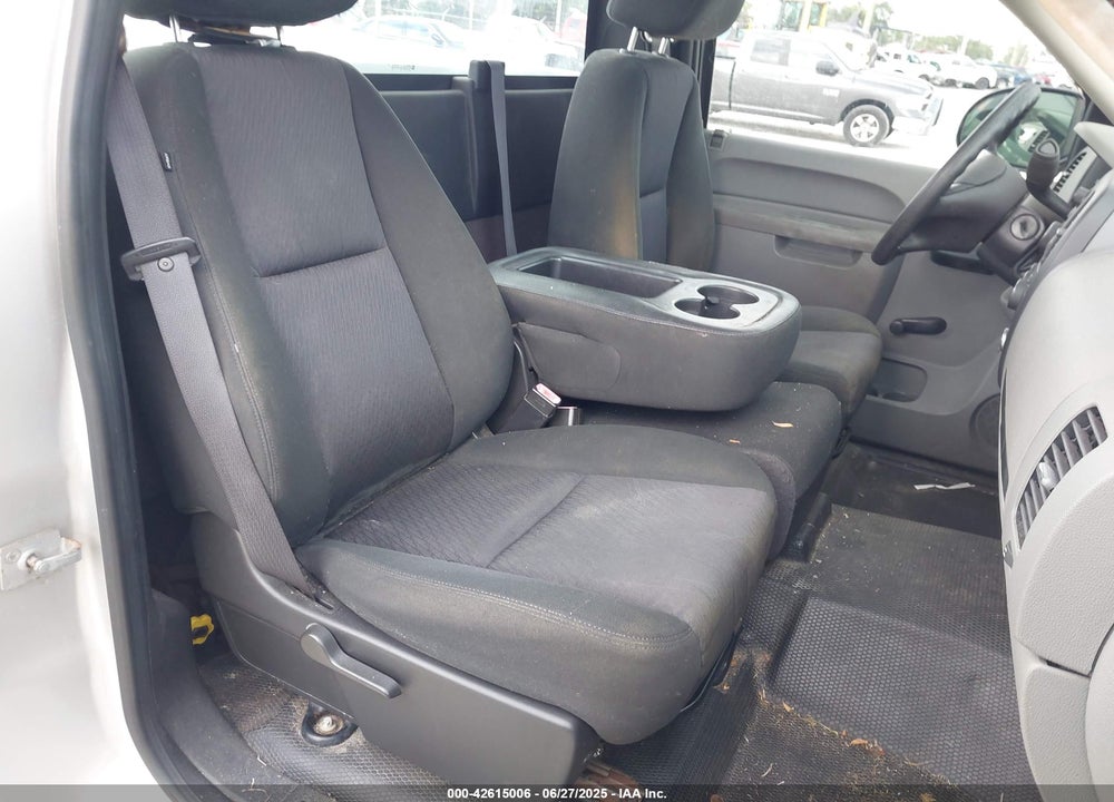 2010 CHEVROLET SILVERADO 1500 VIN: 1GCPCPEX8AZ296404