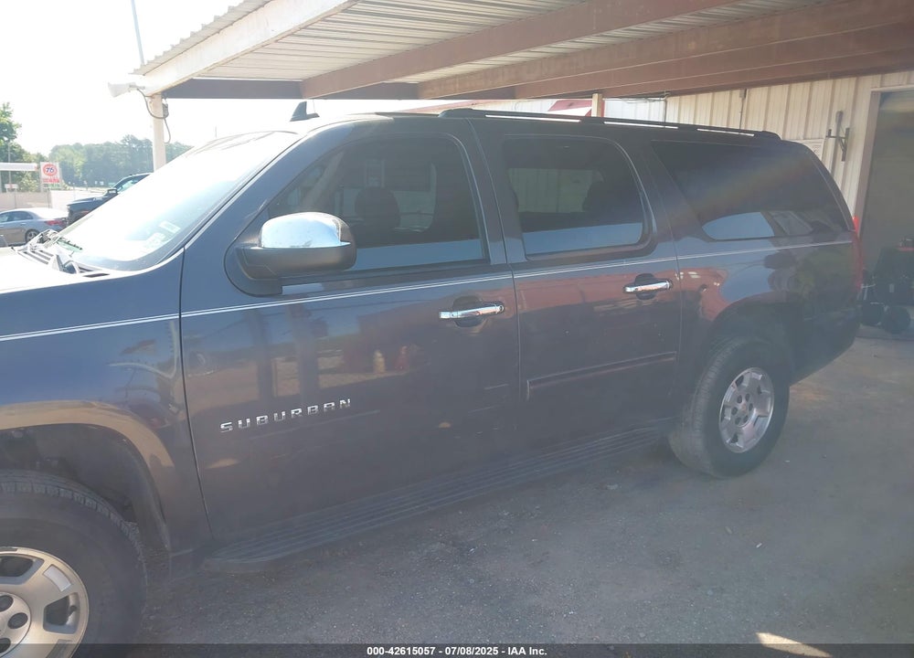 2010 CHEVROLET SUBURBAN 1500 LS VIN: 1GNUCHE05AR204166