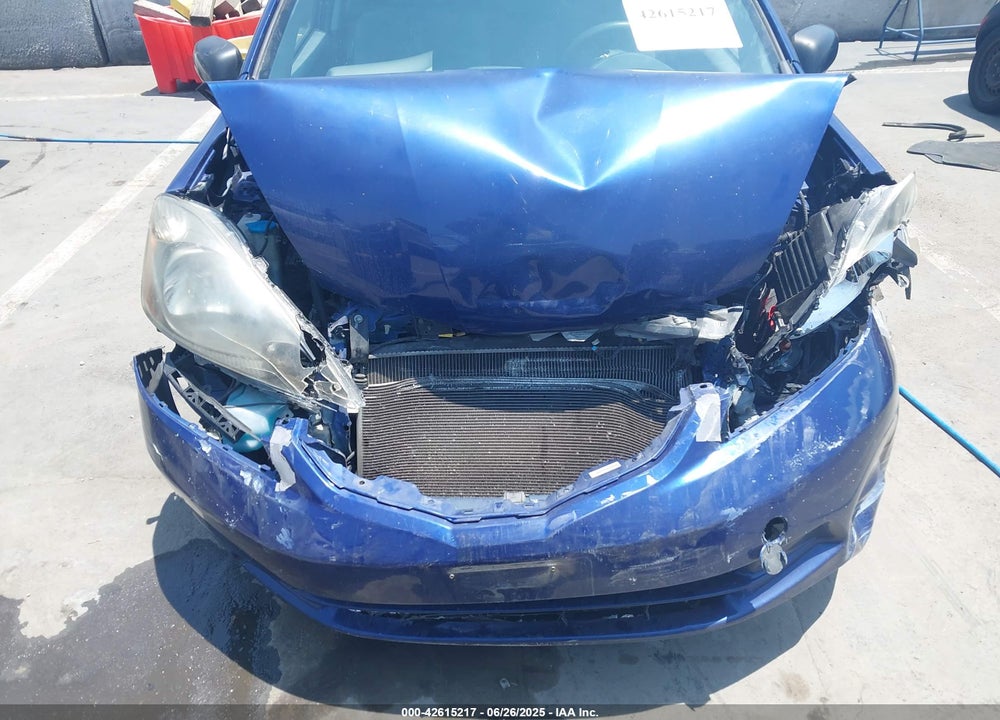 2011 HONDA FIT VIN: JHMGE8H3XBC008314