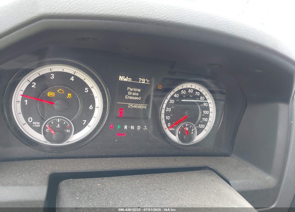 2015 RAM 1500 VIN: 1C6RR7FT2FS509180