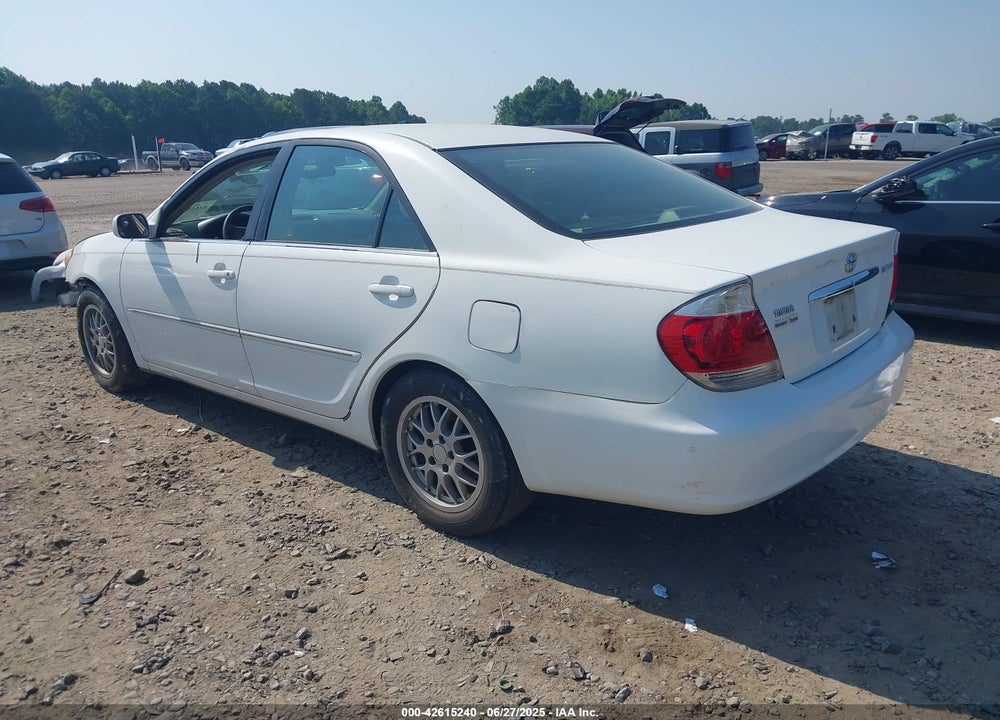2005 TOYOTA CAMRY XLE VIN: 4T1BE32K35U581807