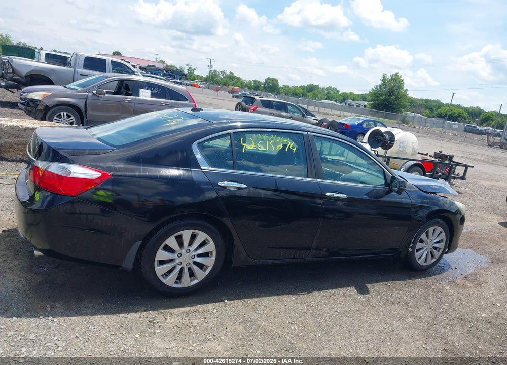 2013 HONDA ACCORD VIN: 1HGCR2F87DA283767