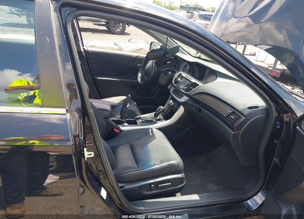 2013 HONDA ACCORD VIN: 1HGCR2F87DA283767