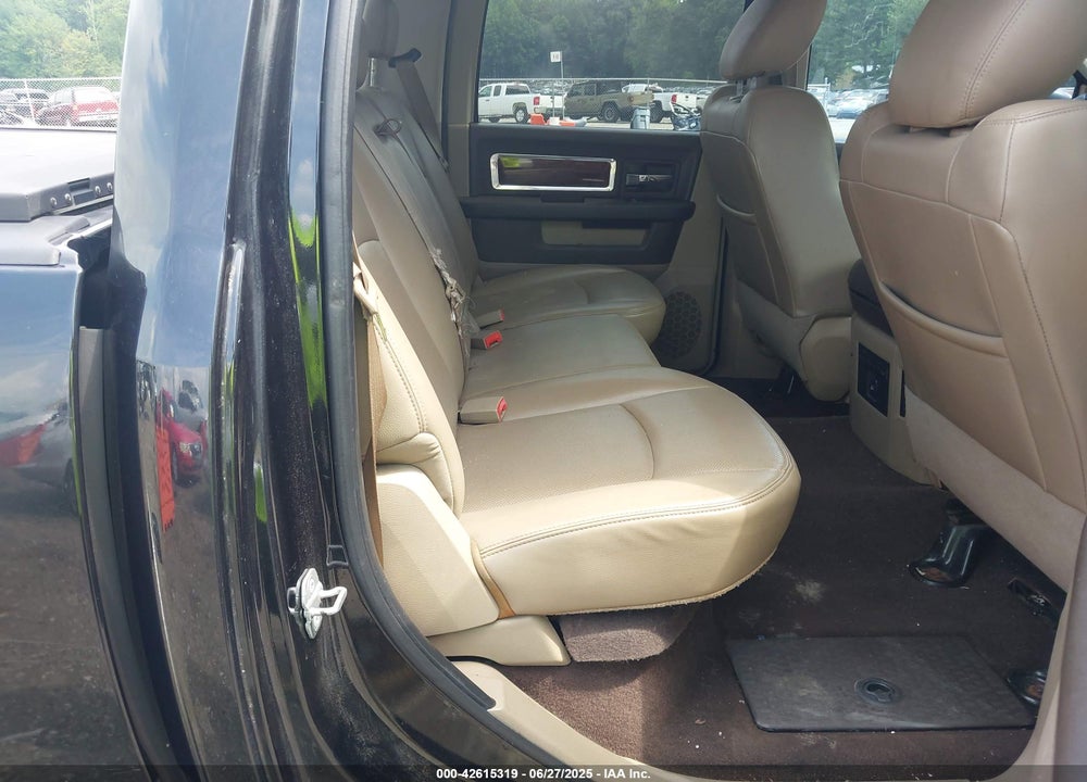 2010 DODGE RAM 1500 VIN: 1D7RB1CT2AS121461
