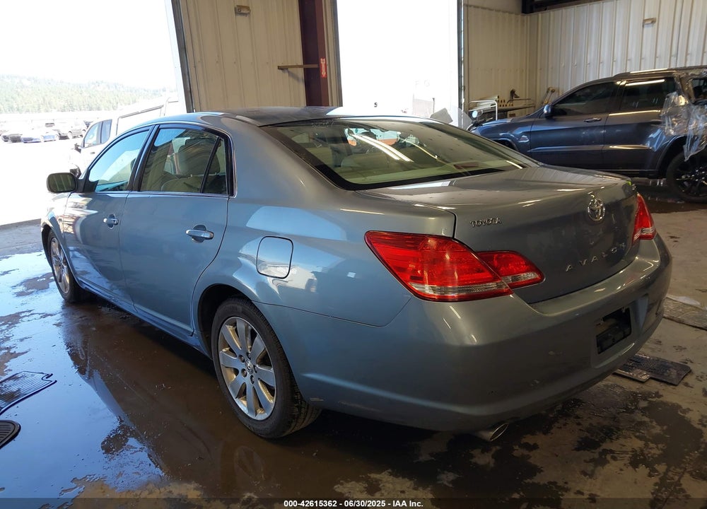 2005 TOYOTA AVALON XLS VIN: 4T1BK36B75U038382