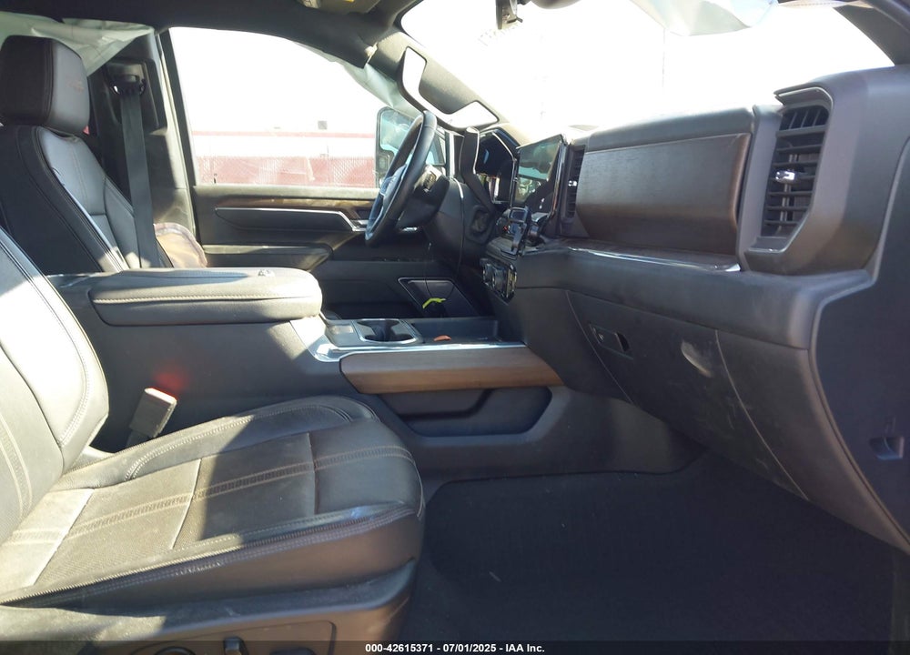 2024 CHEVROLET SILVERADO 2500HD 4WD STANDARD BED HIGH COUNTRY VIN: 2GC4YRE75R1109558