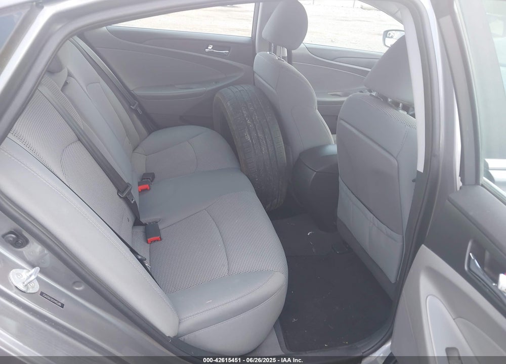 2014 HYUNDAI SONATA GLS VIN: 5NPEB4AC6EH920452