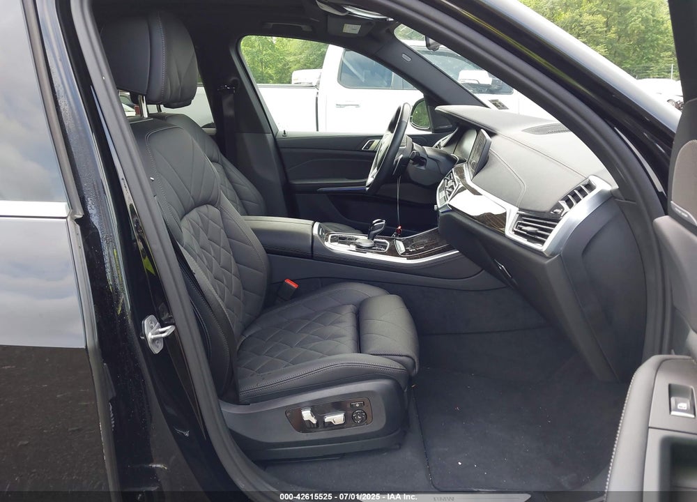 2023 BMW X5 VIN: 5UXCR6C04P9R36189