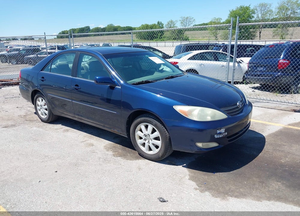 2004 TOYOTA CAMRY XLE VIN: 4T1BE30K04U275603