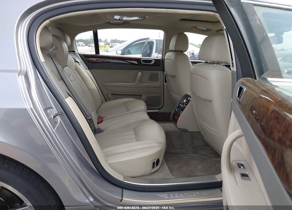 2008 BENTLEY CONTINENTAL VIN: SCBBR93W98C051674