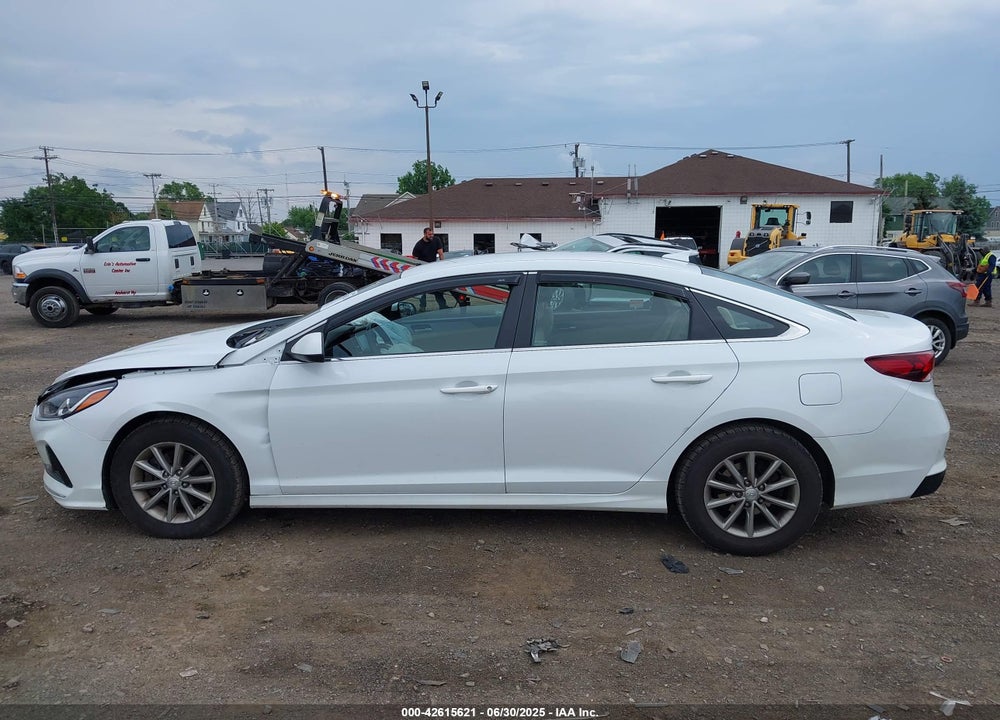 2019 HYUNDAI SONATA VIN: 5NPE24AF4KH735550