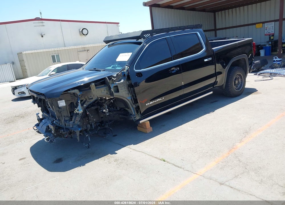 2021 GMC SIERRA 1500 4WD  SHORT BOX DENALI VIN: 3GTU9FET2MG383664