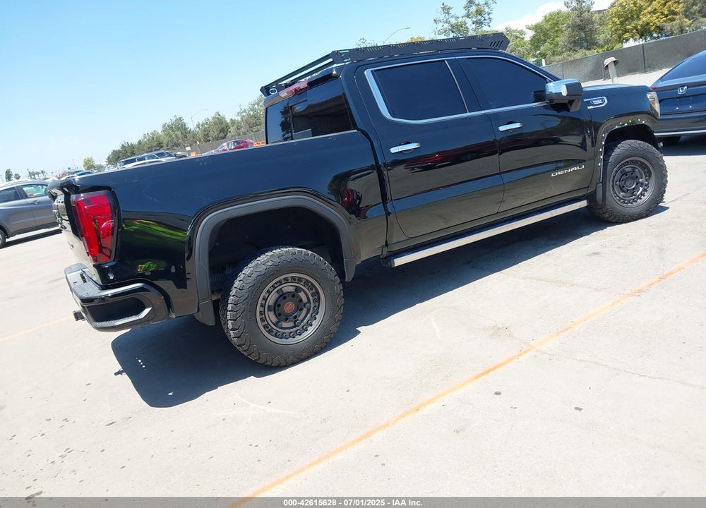 2021 GMC SIERRA 1500 4WD  SHORT BOX DENALI VIN: 3GTU9FET2MG383664