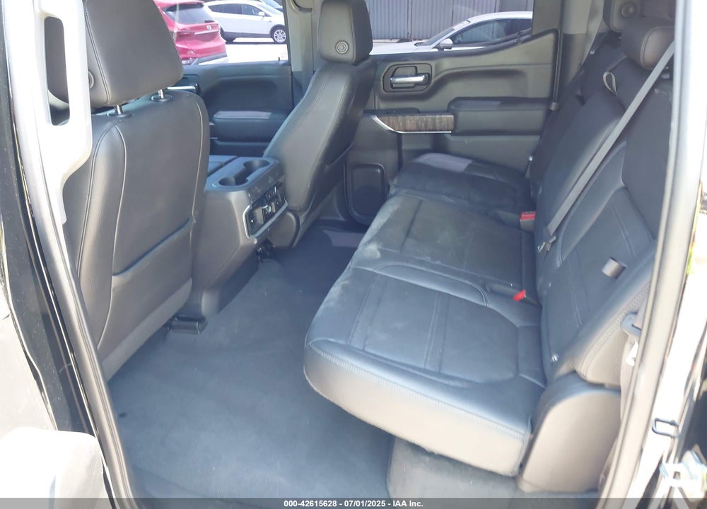 2021 GMC SIERRA 1500 4WD  SHORT BOX DENALI VIN: 3GTU9FET2MG383664