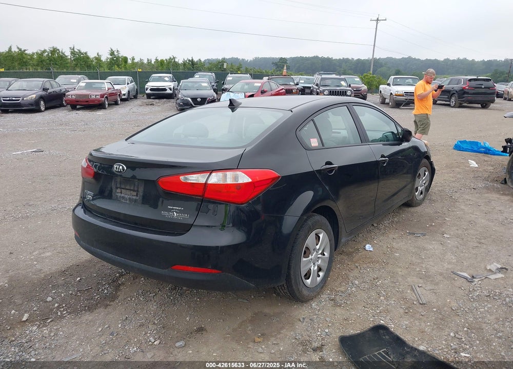 2016 KIA FORTE VIN: KNAFK4A6XG5446567