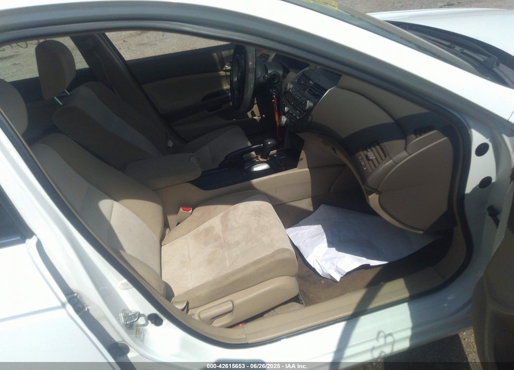 2008 HONDA ACCORD 2.4 LX VIN: 1HGCP26348A082165