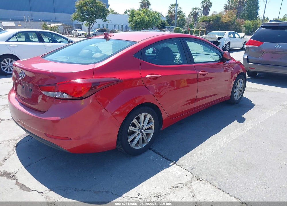 2015 HYUNDAI ELANTRA VIN: KMHDH4AE9FU355161